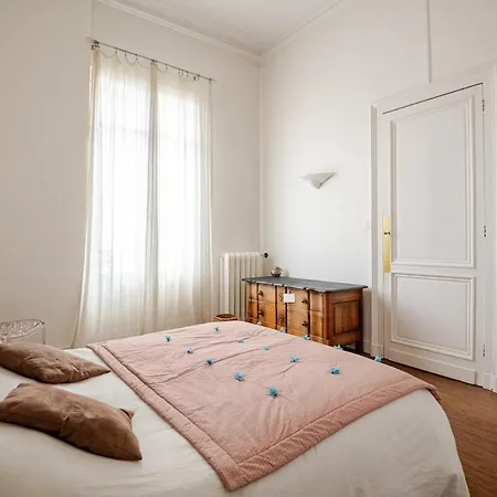 L'echoppe De Sophie * Ле-Буска